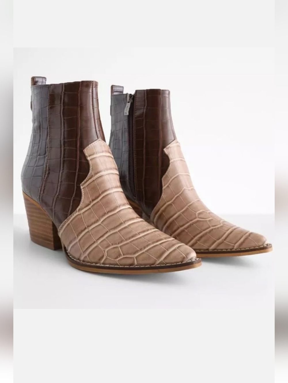 ARider Girl Delite Crocodile Brown Boots, Size 7